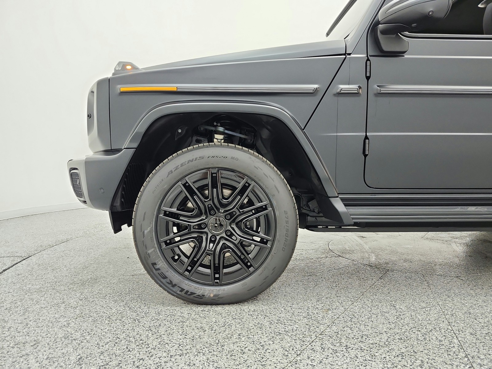 New 2027 MANUFAKTUR Night Black magno Mercedes-Benz G 580e SUV image 13