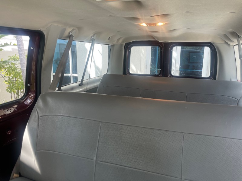 2006 Ford Econoline Wagon XLT 8 PASS LOW MILES 56328 in ,