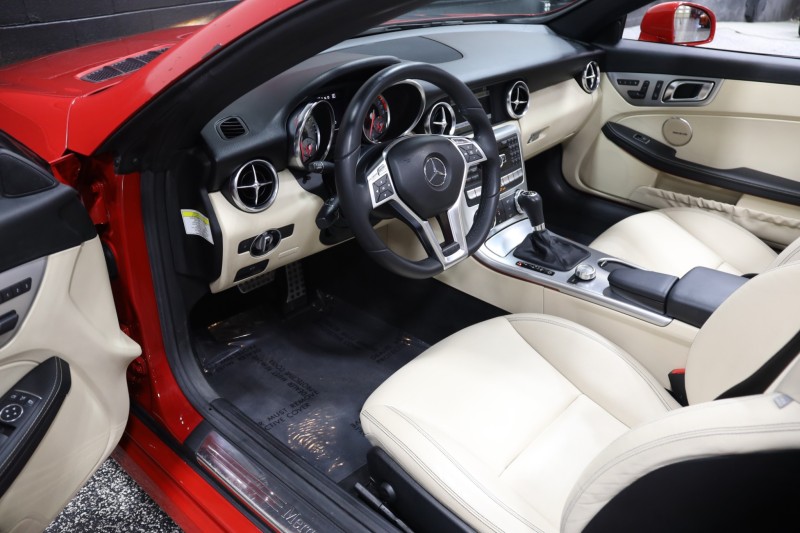 2012 Mercedes-Benz SLK 350 AMG Sport 2dr Roadster in , 