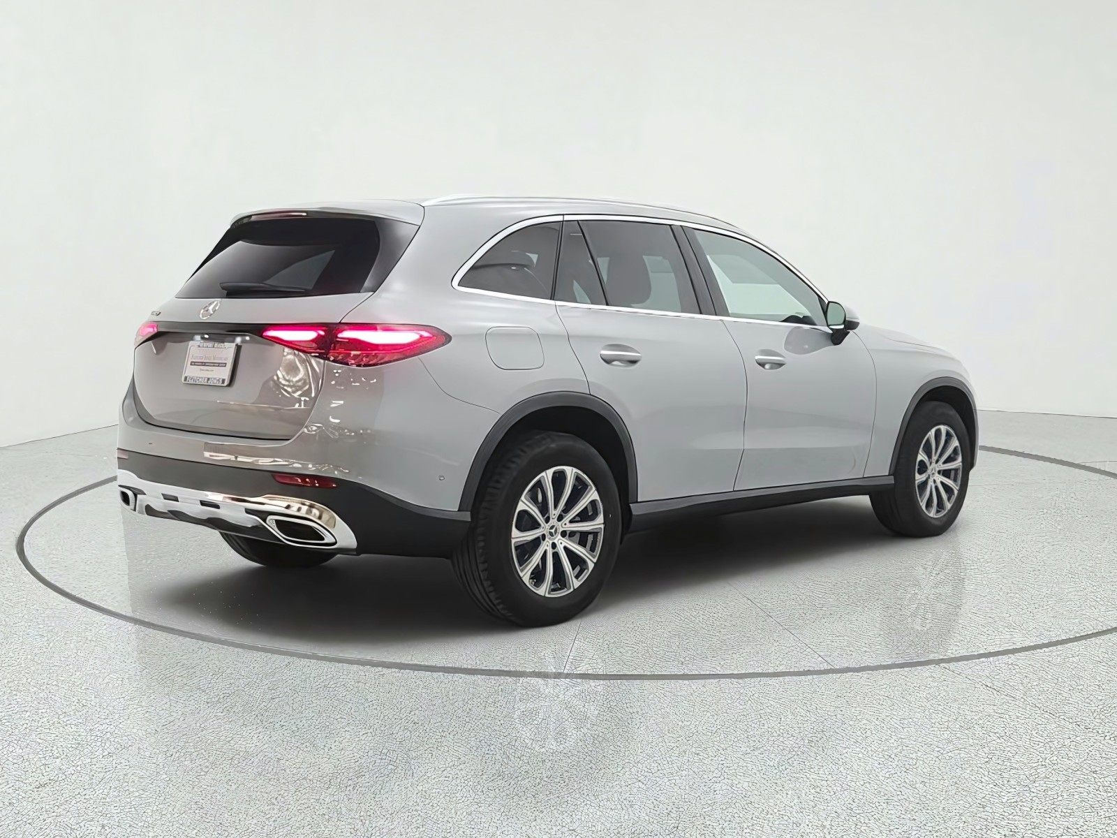 New 2027 MANUFAKTUR Alpine Grey Mercedes-Benz GLC 300 SUV image 5