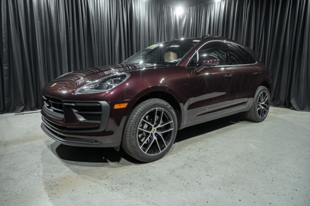 2024 Porsche Macan T AWD