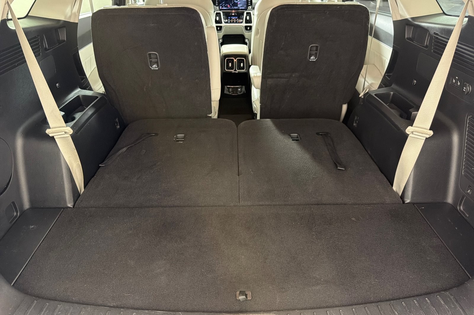 Used 2022 Gravity Blue Kia SX AWD image 14