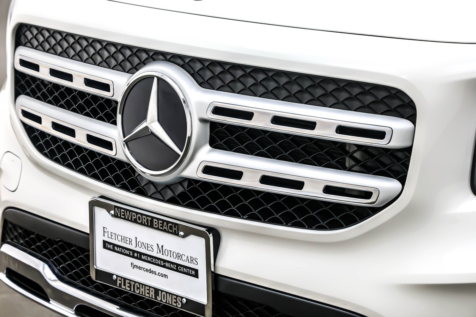 Used 2023 Polar White Mercedes-Benz GLB 250 image 12