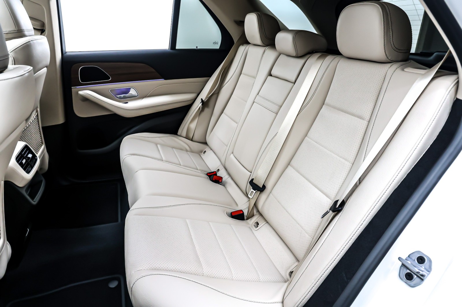 New 2026 Polar White Mercedes-Benz GLE 350 image 8