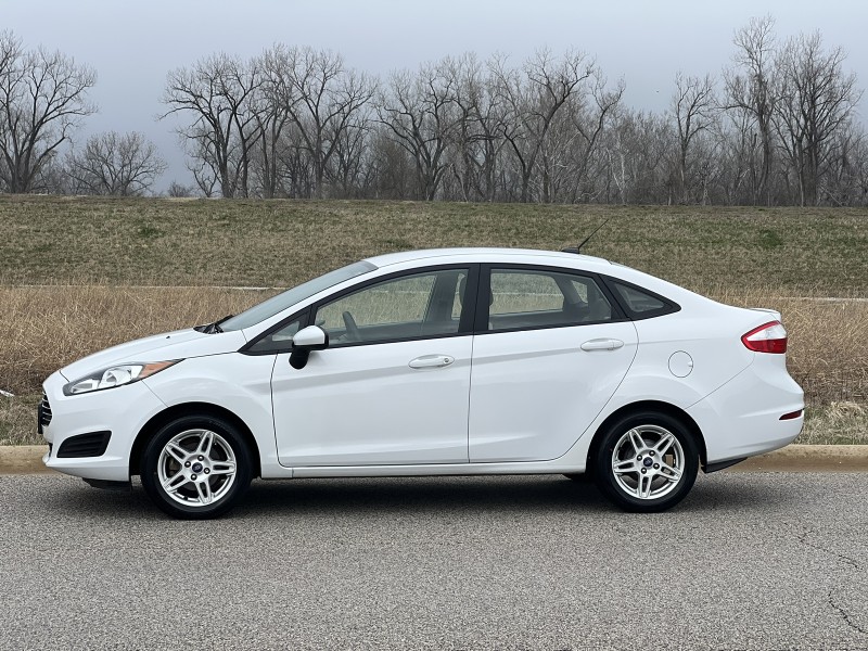 2018 Ford Fiesta SE in CHESTERFIELD, Missouri