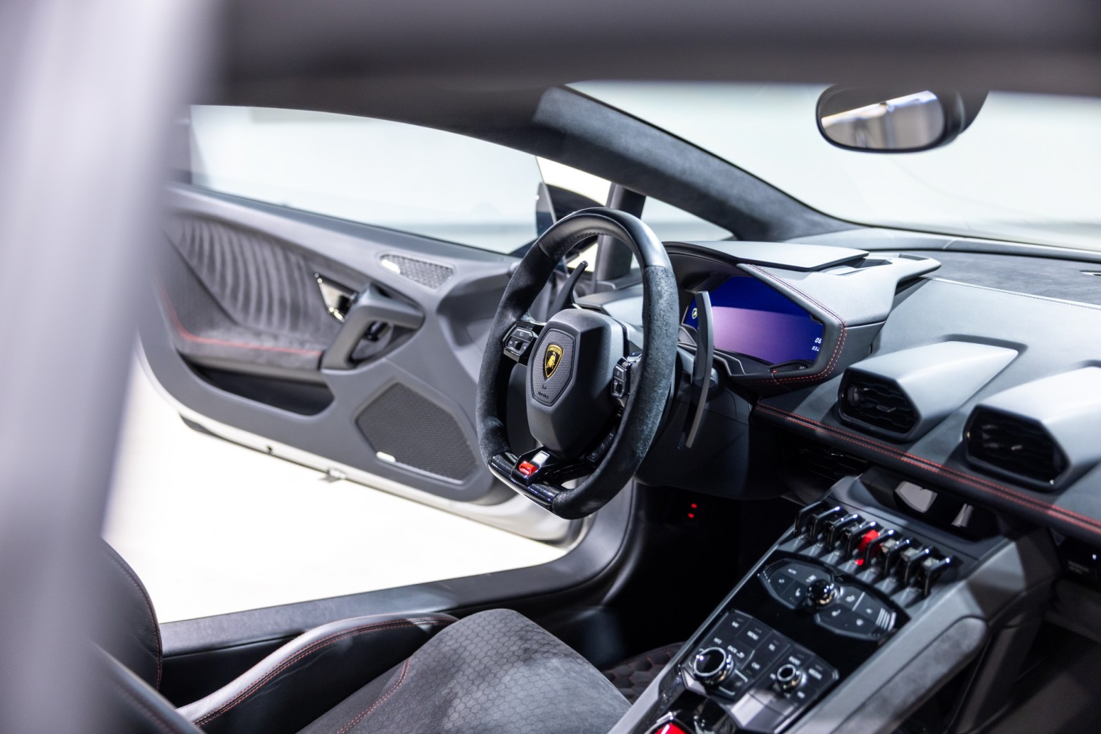 2017 Lamborghini Huracan Base - Photo 34