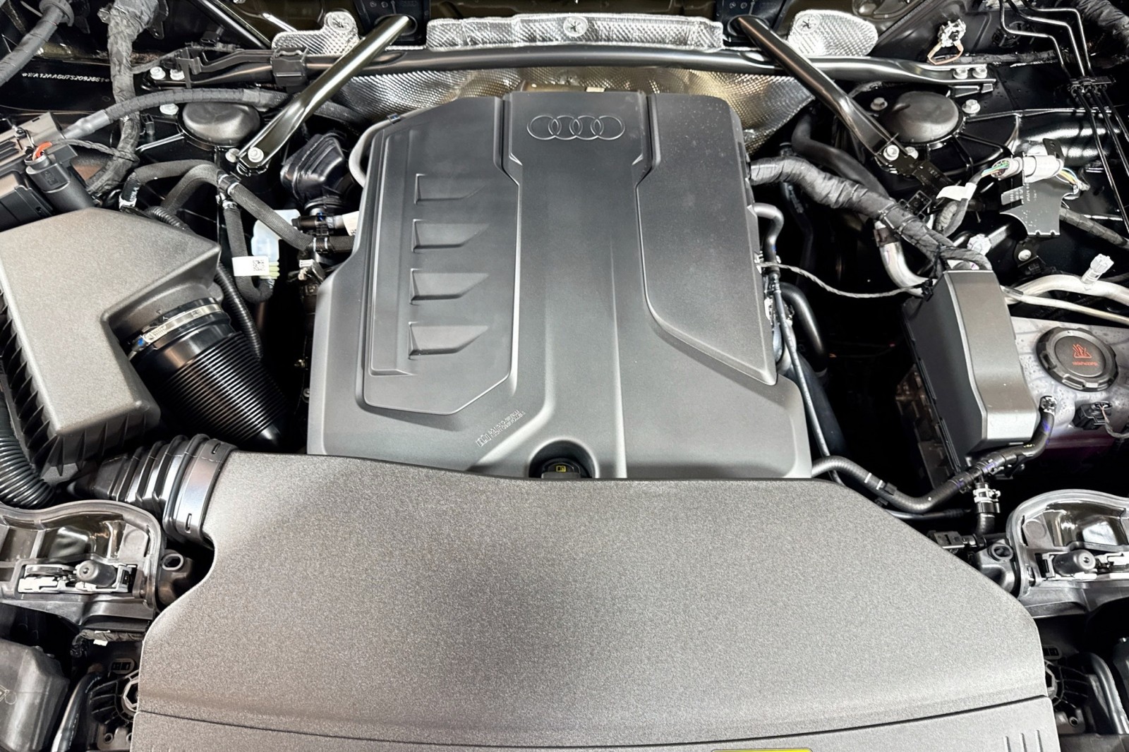 New 2025 Mythos Black Metallic Audi Premium Plus 2.0 TFSI quattro image 27