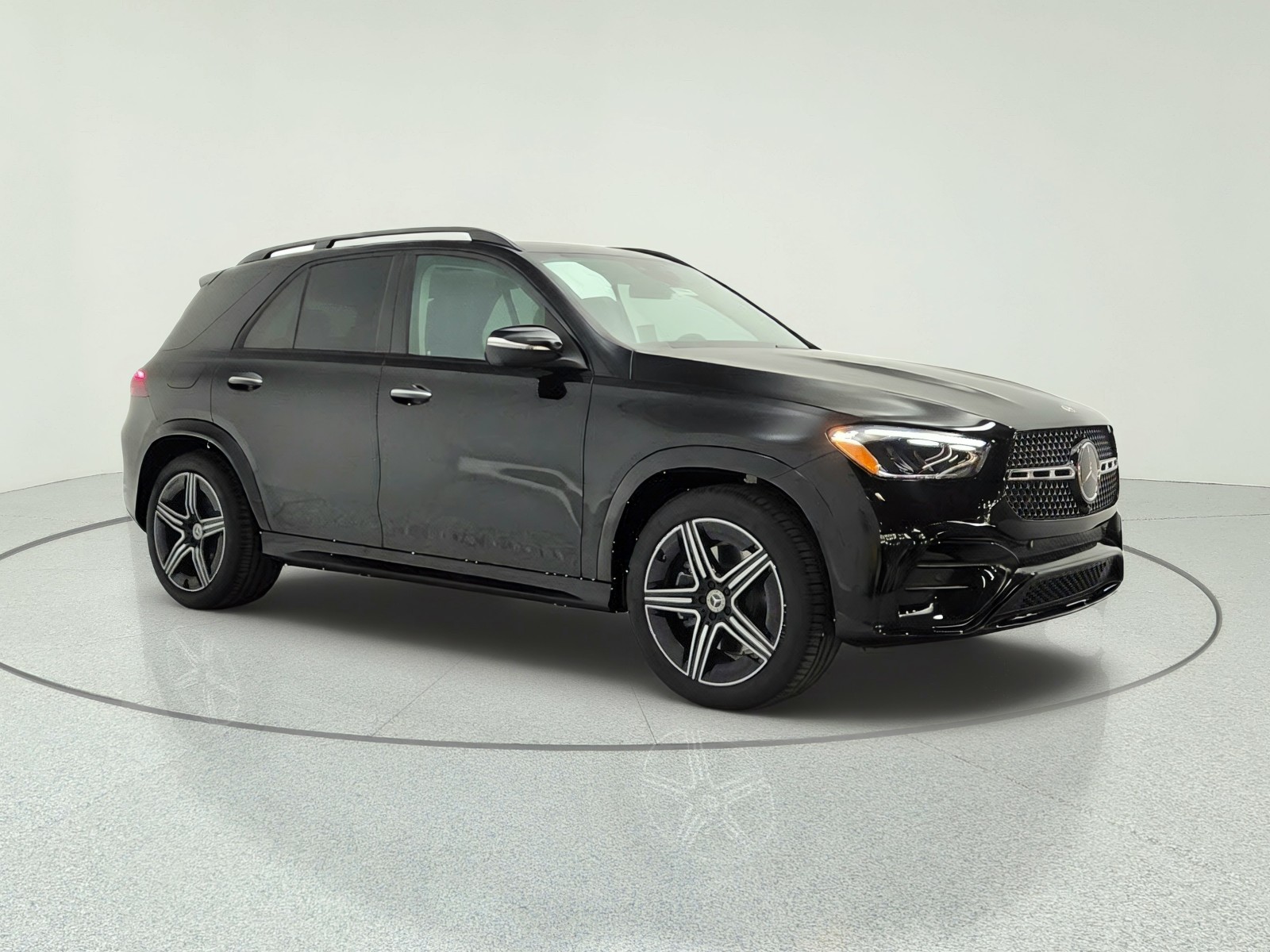 New 2026 Obsidian Black Metallic Mercedes-Benz GLE 350 SUV image 3