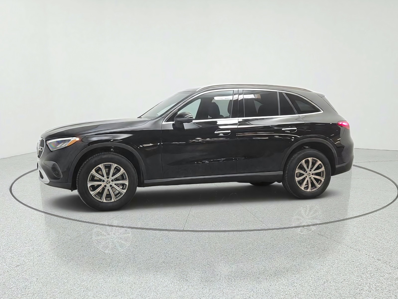 New 2026 Black Mercedes-Benz GLC 300 SUV image 8