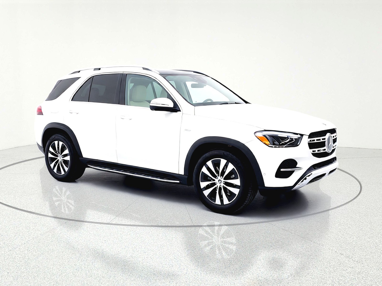 Used 2025 Polar White Mercedes-Benz GLE 450e 4MATIC® SUV image 3
