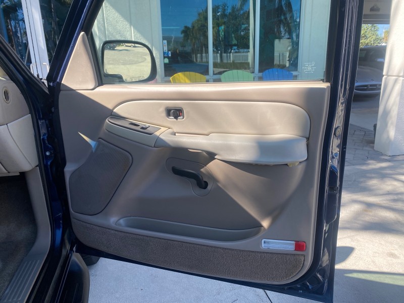 2003 Chevrolet Suburban LT 1 OWNER NO ACCIDENTS in ,