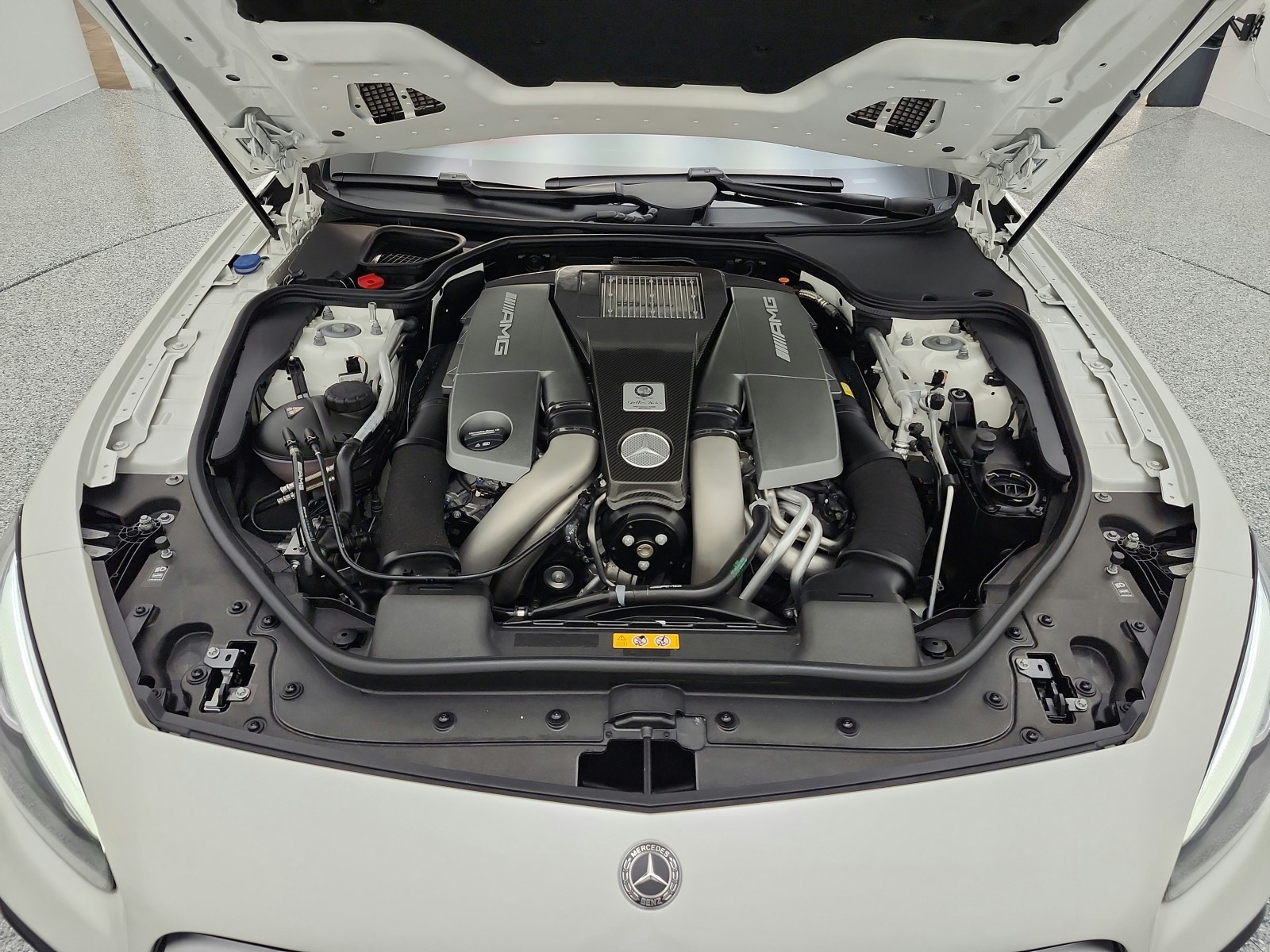 Used 2019 designo Diamond White Metallic Mercedes-Benz AMG® SL 63 Roadster image 22