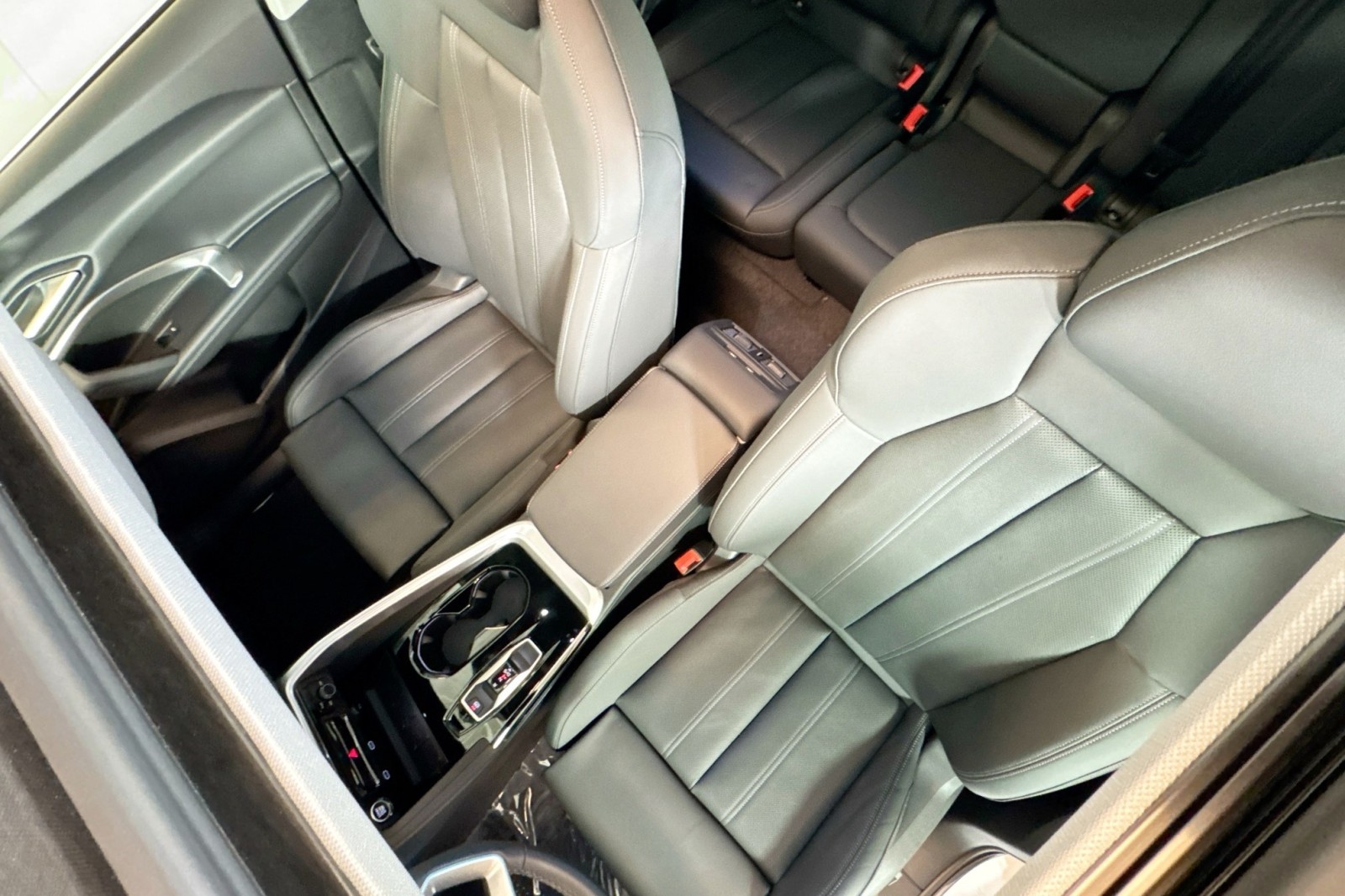 New 2025 Tambora Gray Metallic Audi Premium Plus 2.0 TFSI quattro image 18