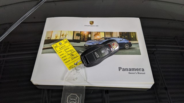 2016 Porsche Panamera GTS 36