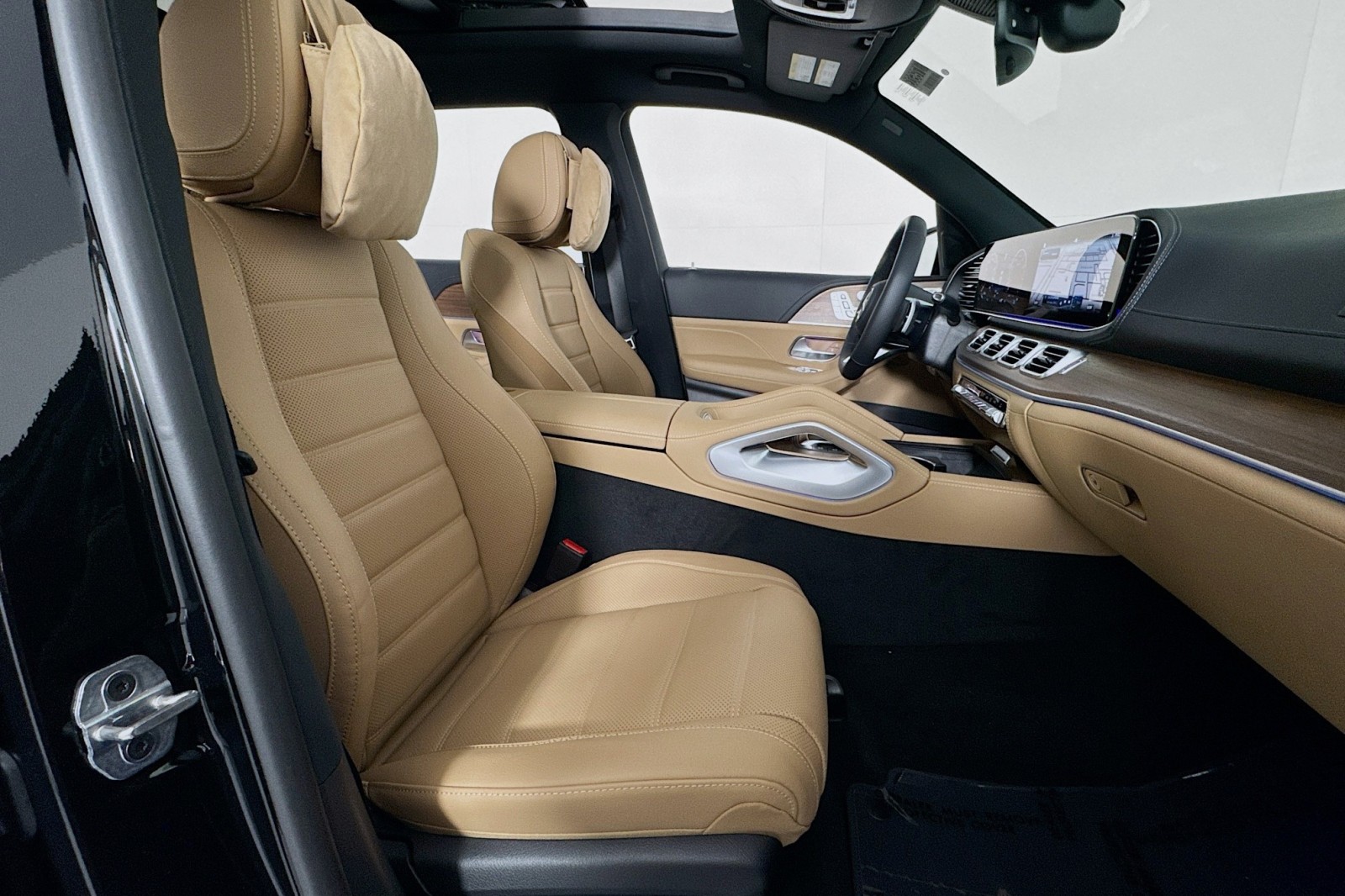 New 2026 Obsidian Black Metallic Mercedes-Benz GLS 580 4MATIC® SUV image 6
