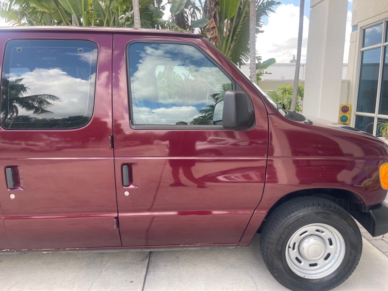 2006 Ford Econoline Wagon XLT 8 PASS LOW MILES 56328 in ,