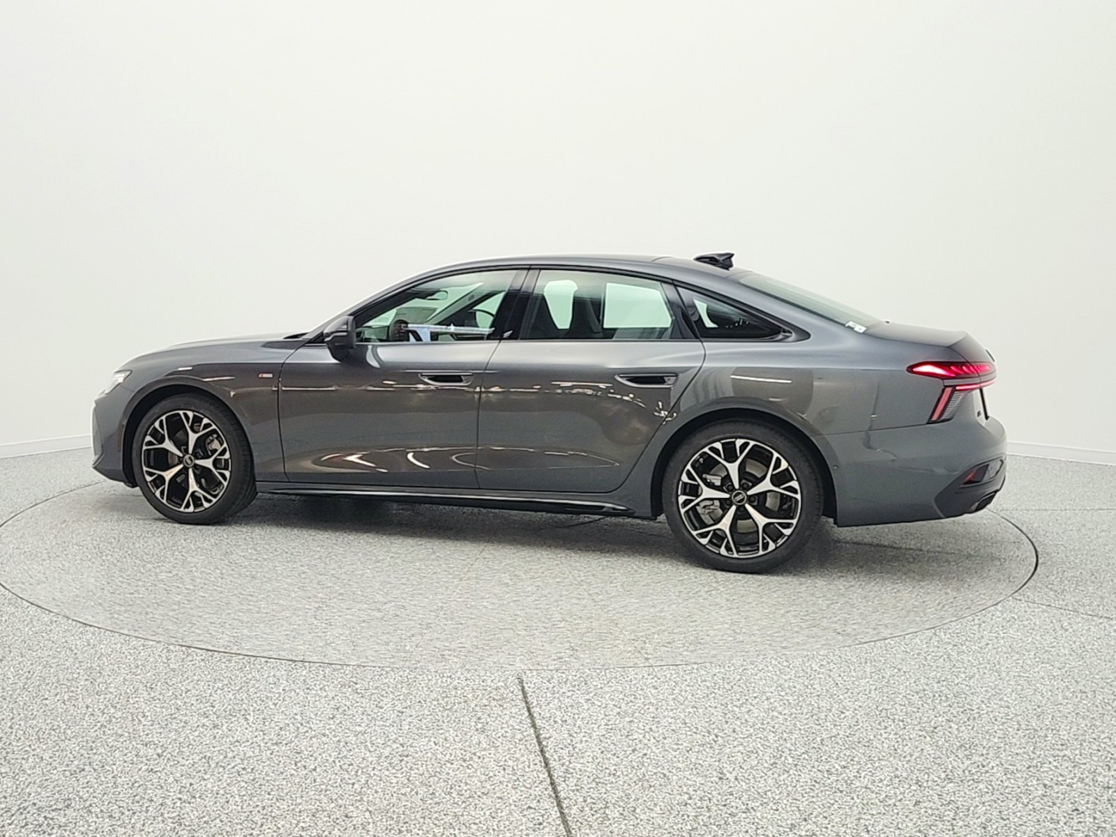 New 2026 Daytona Gray Pearl Effect Audi Premium Plus quattro image 8