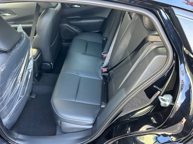 ToyotaPrius Plug-In Hybrid33