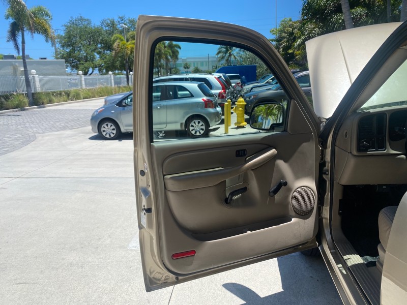 2005 GMC Sierra 1500 LOW MILES 83837 AC NO ACCIDENTS in ,