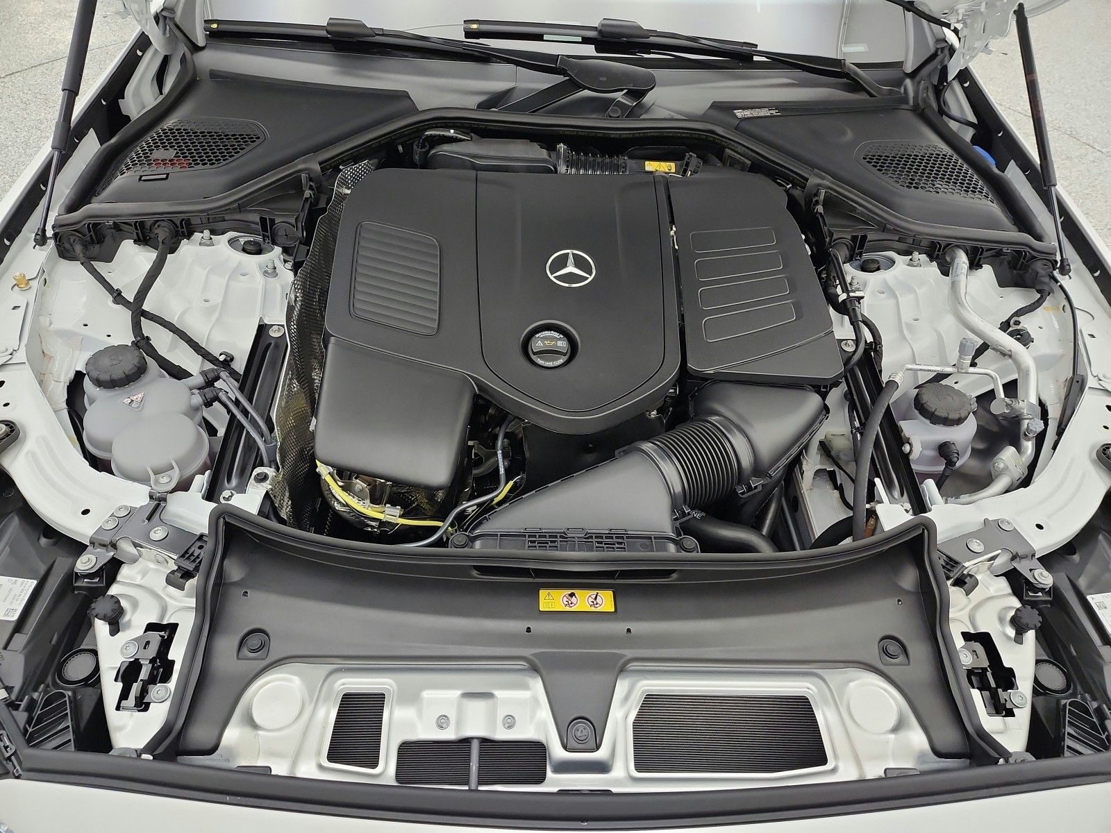 New 2027 Polar White Mercedes-Benz E 350 RWD Sedan image 12