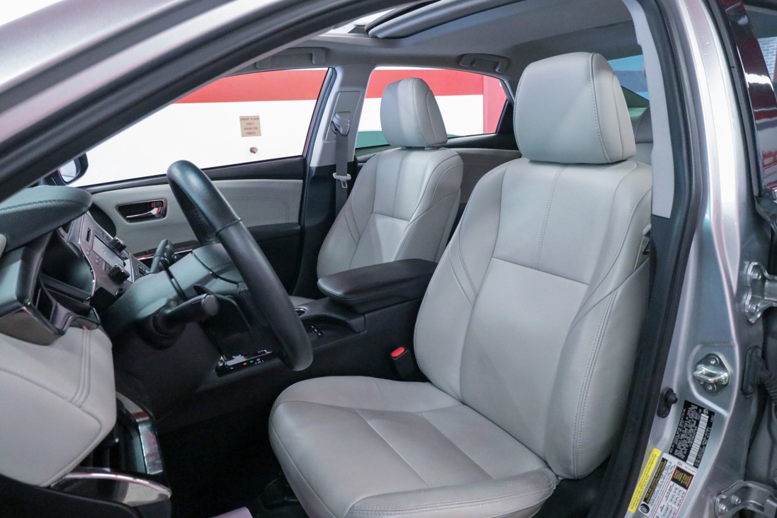 Used Car 2018 Toyota Avalon  Xle Premium For Sale Under $25,000 In Austin, Texas