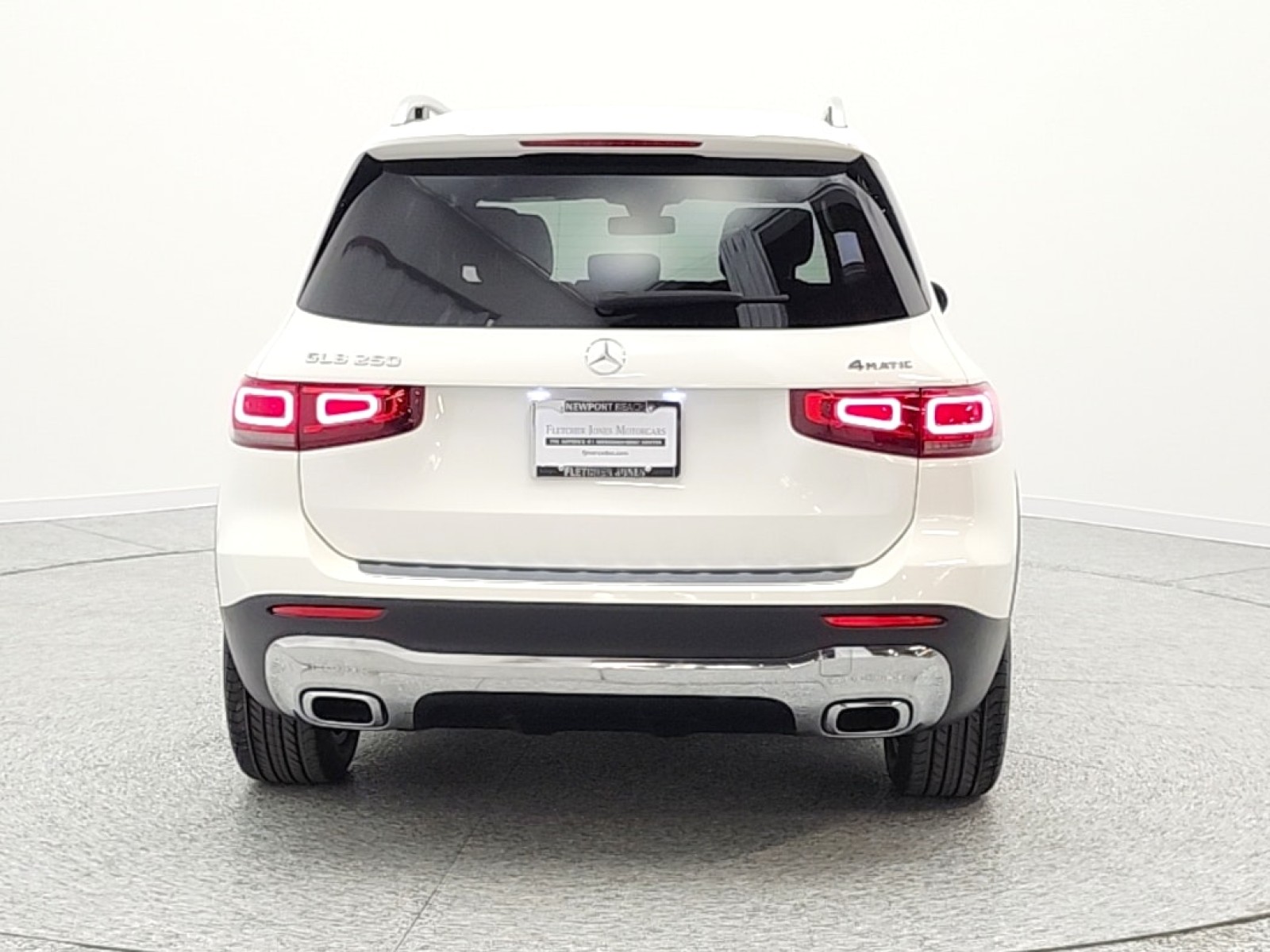 Used 2021 Polar White Mercedes-Benz GLB 250 4MATIC® SUV image 6