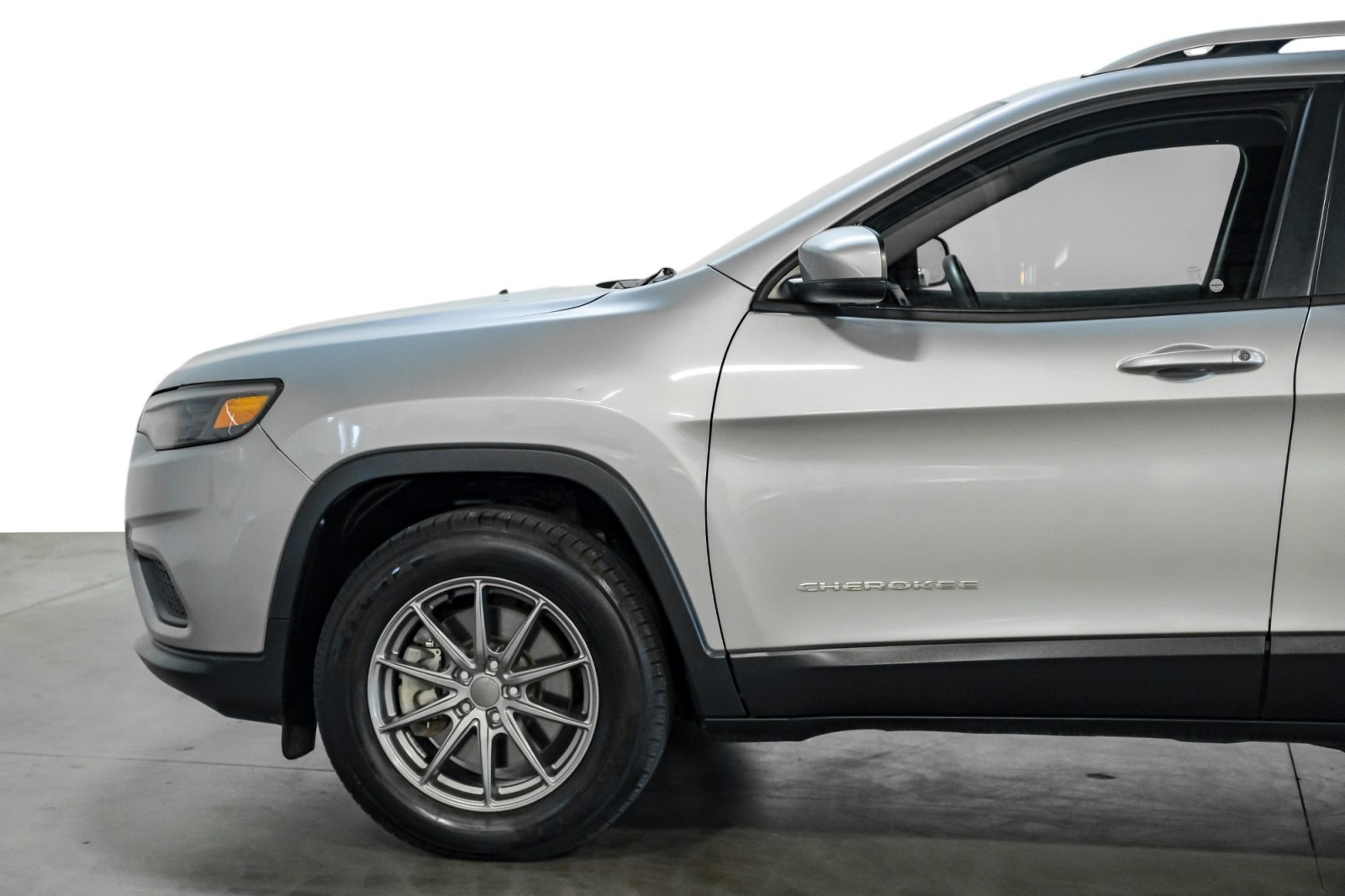 2020 Jeep Cherokee Latitude 4x4 SafetyTecPkg CldWthrPkg SatRadio 10