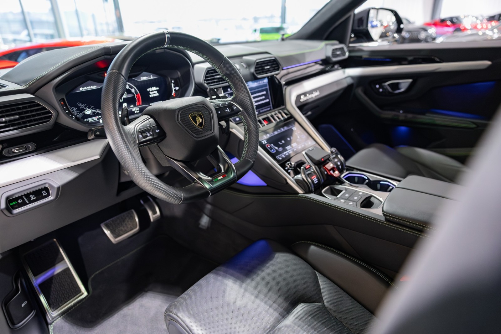 Used Car 2023 Lamborghini Urus  S For Sale Under $250,000 In Boerne, Texas