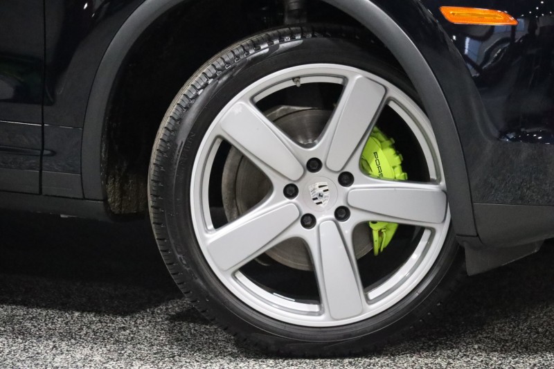 2016 Porsche Cayenne S E-Hybrid 4dr Suv in ,
