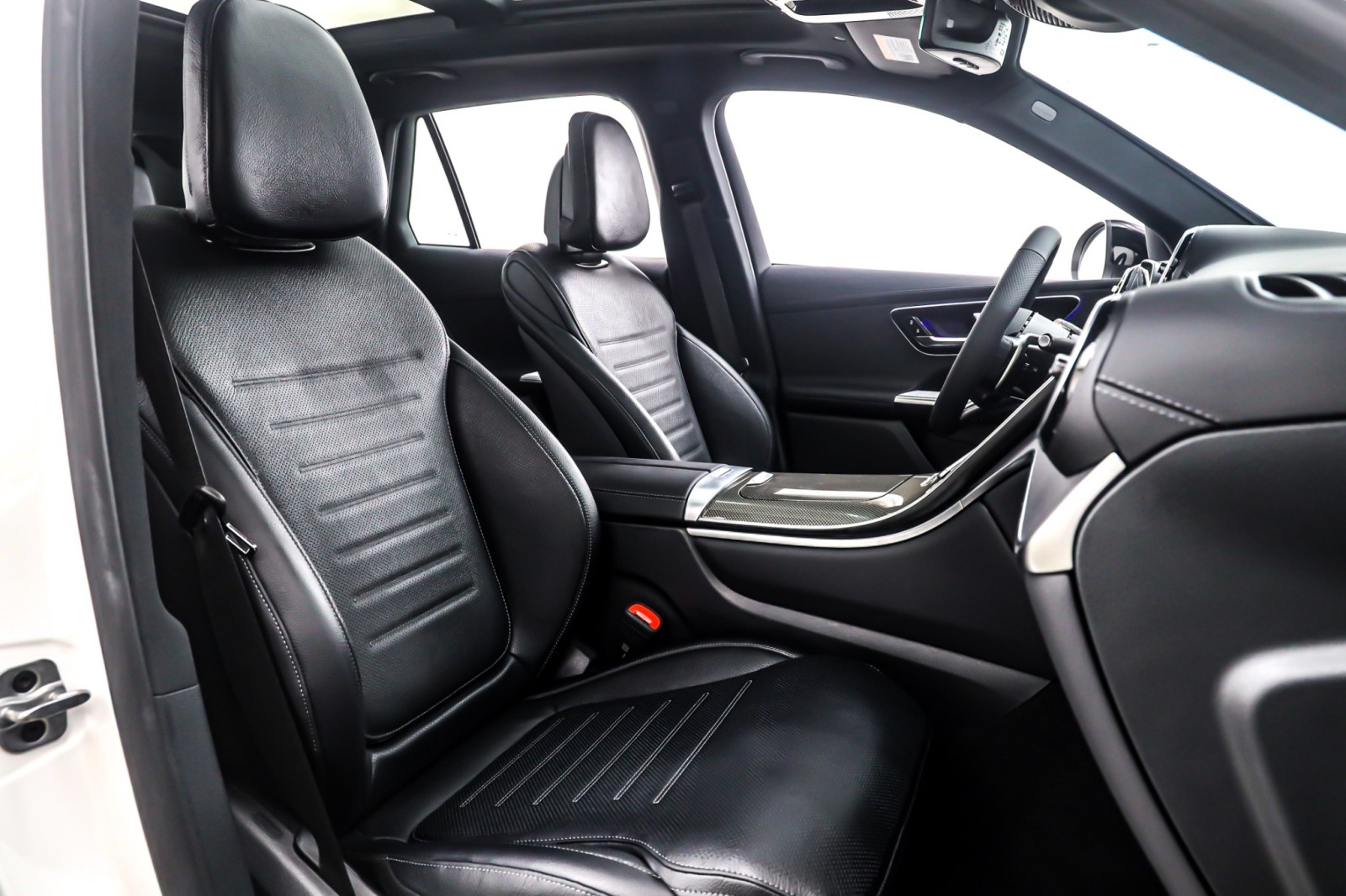 New 2026 Polar White Mercedes-Benz AMG® GLC 43 image 8