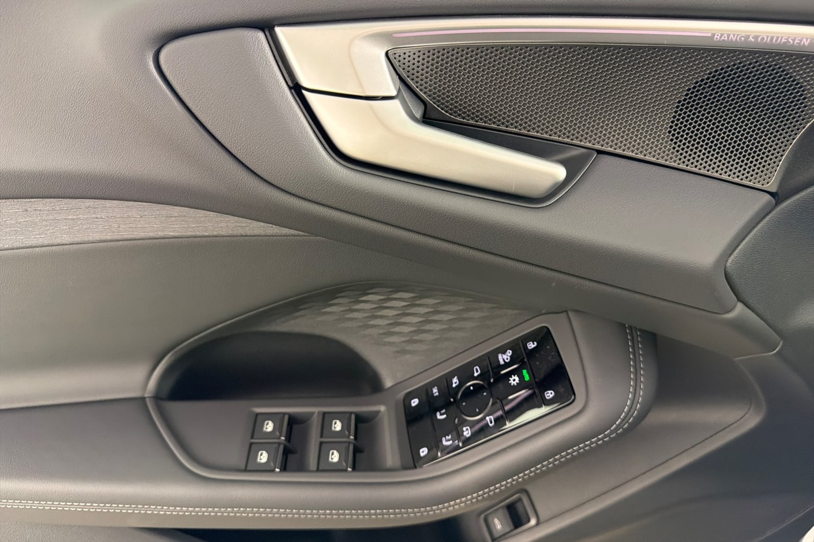 New 2026 Daytona Gray Pearl Effect Audi Premium Plus 2.0 TFSI quattro image 10