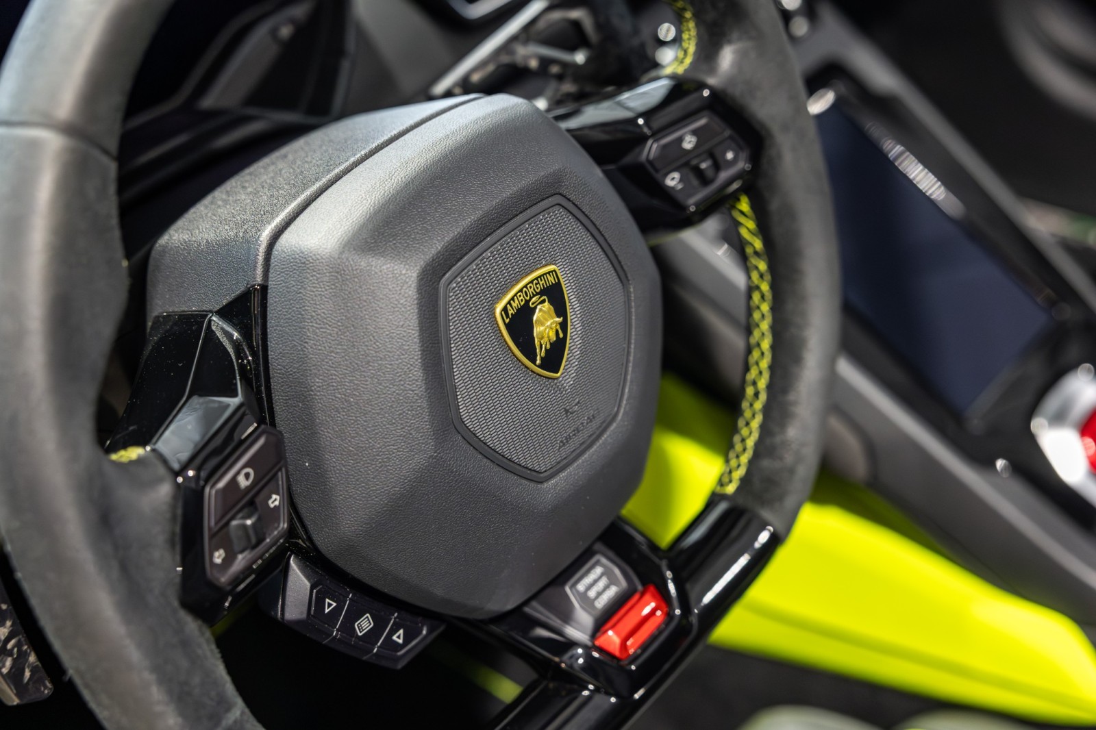 Used Car 2022 Lamborghini Huracan Evo  For Sale Under $330,000 In Boerne, Texas