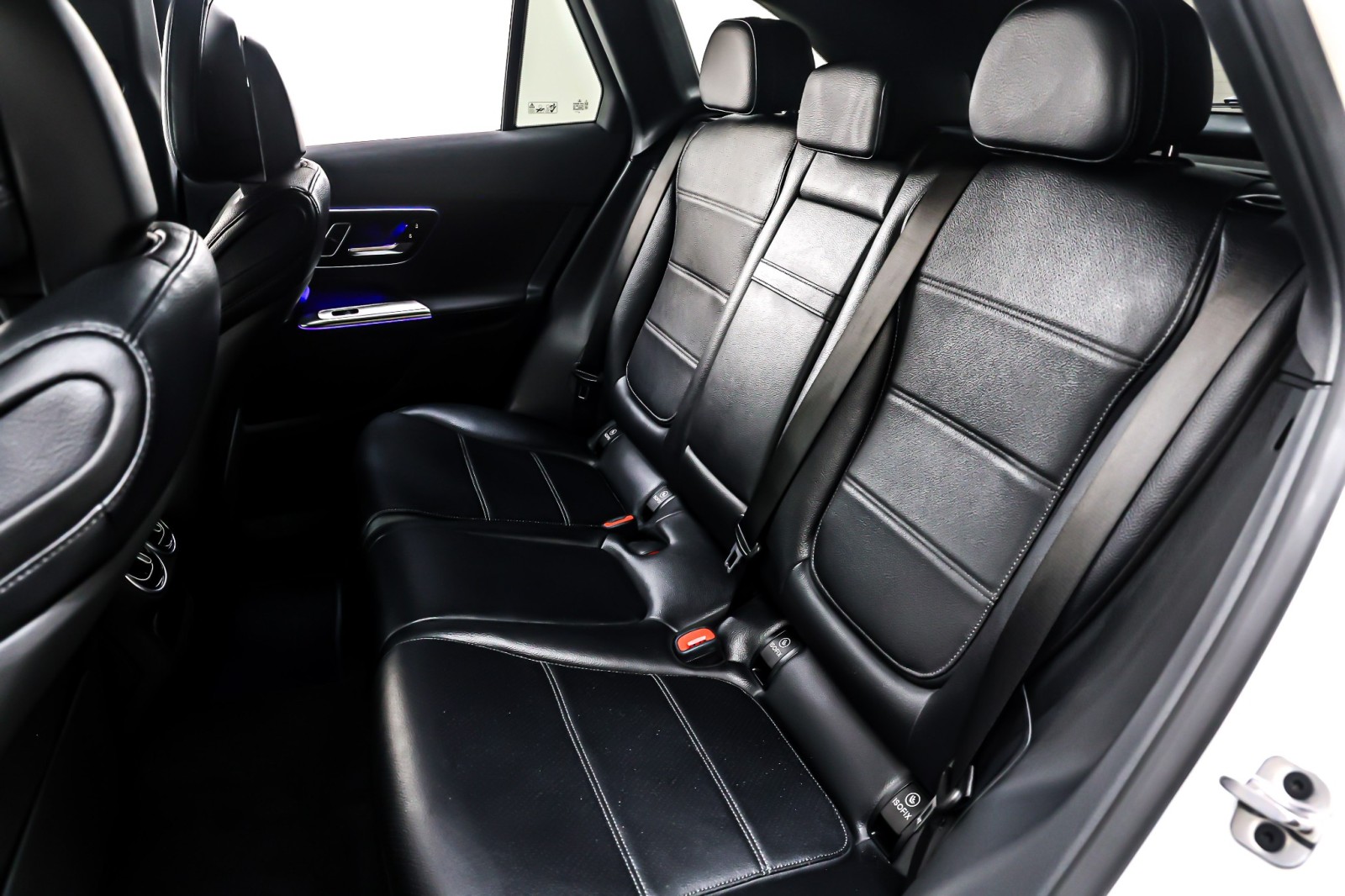 New 2026 Polar White Mercedes-Benz GLC 300 SUV image 8