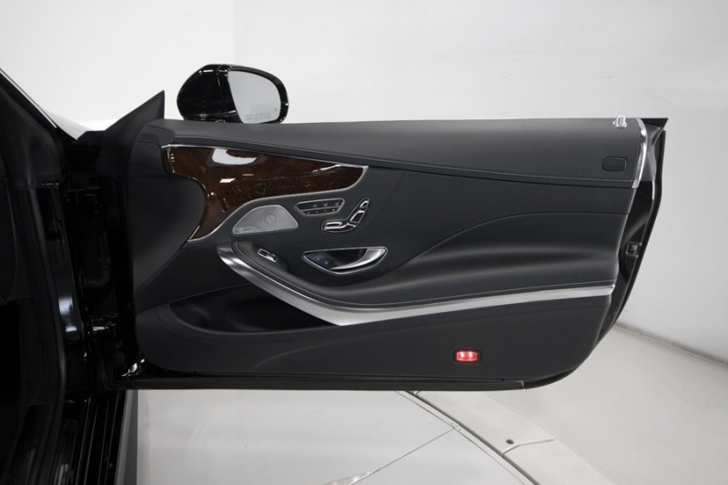 2017 Mercedes-Benz S-Class S 550 DESIGNO Cabriolet ($148,310 MSRP) *ONLY 27,000 MILES in , 