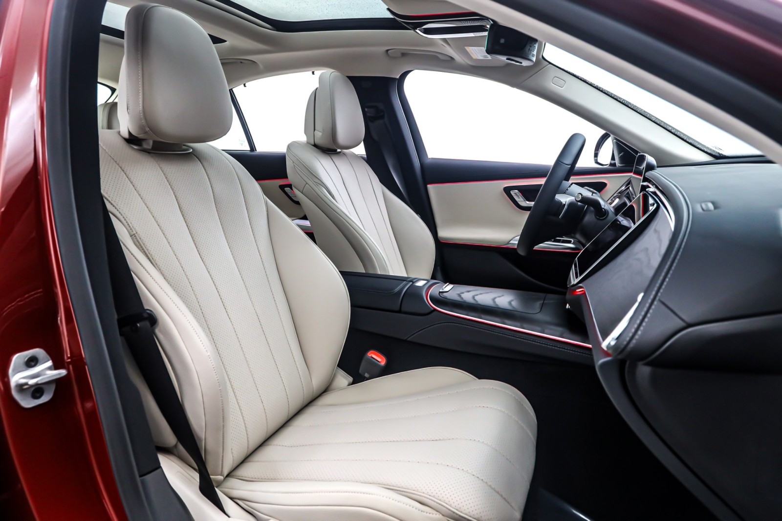 New 2026 MANUFAKTUR Patagonia Red Mercedes-Benz E 350 image 7