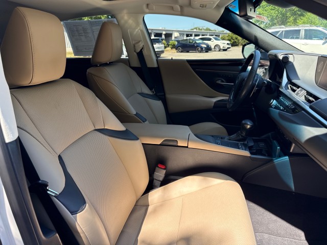 LexusES47