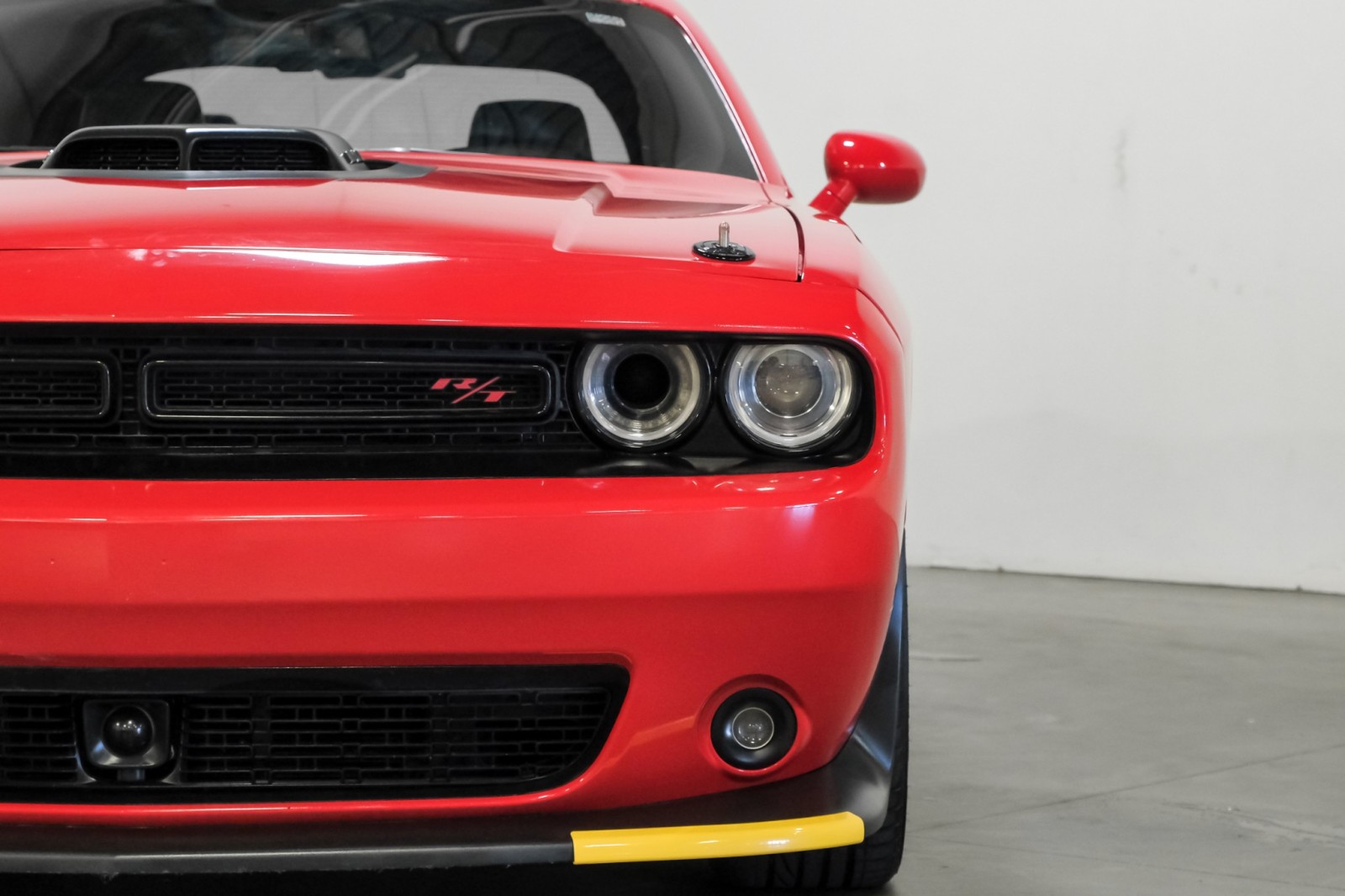 2023 Dodge Challenger R/T Shaker PlusPkg TechPkg Sunroof AutoTrans 41