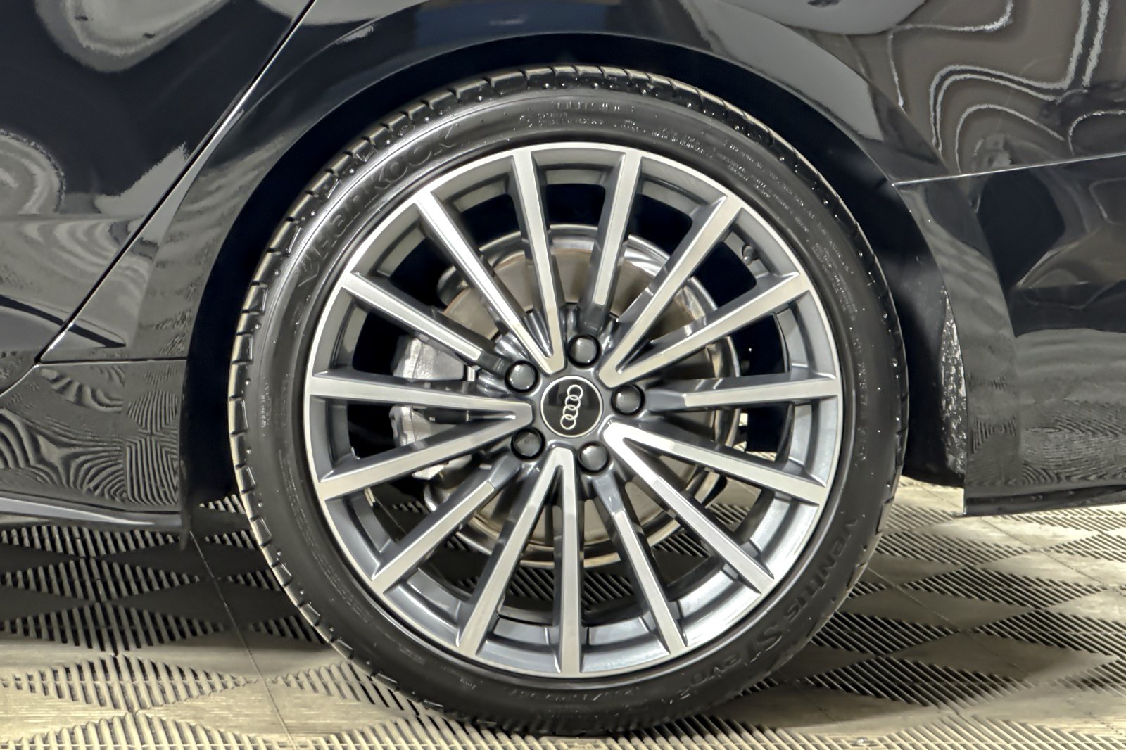 Used 2023 Brilliant Black Audi Premium Plus 40 TFSI quattro image 23