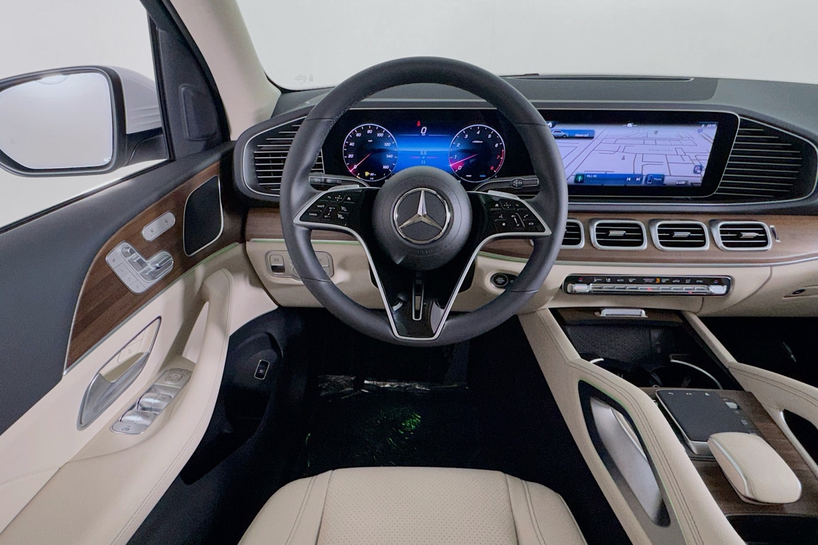 New 2026 Polar White Mercedes-Benz GLE 450 4MATIC® SUV image 4