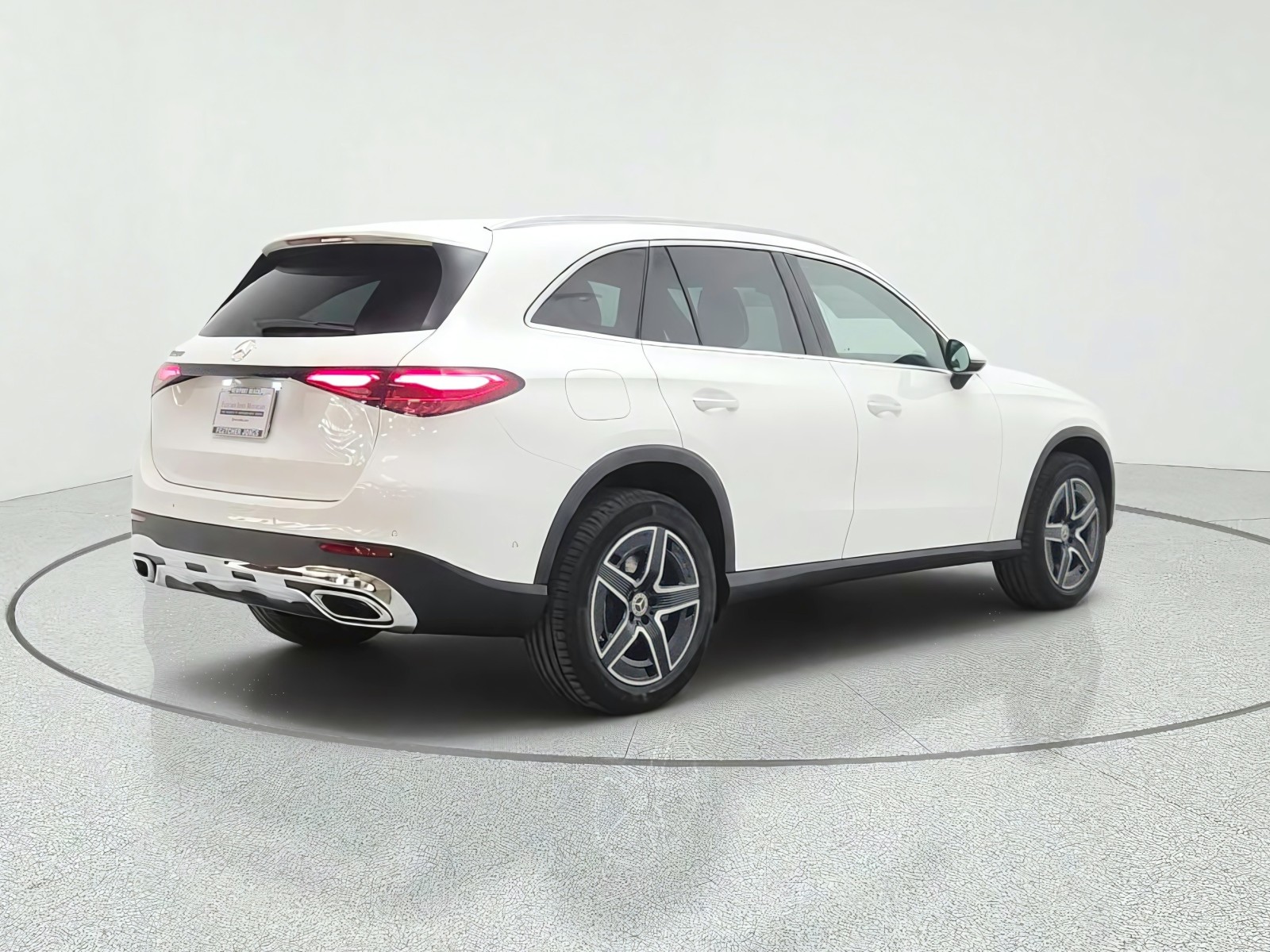 New 2027 Polar White Mercedes-Benz GLC 300 SUV image 5