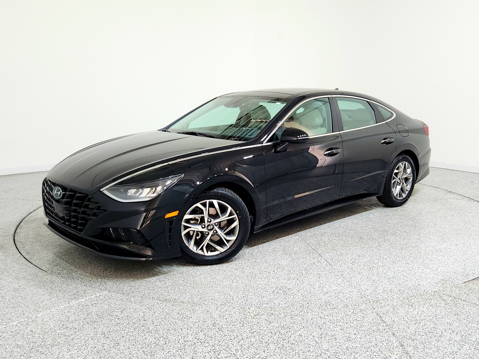 2020 Hyundai Sonata SEL's photo