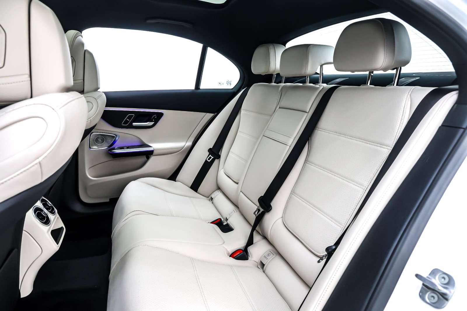 New 2026 Polar White Mercedes-Benz C 300 image 8