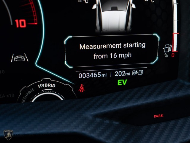 Lamborghini Revuelto