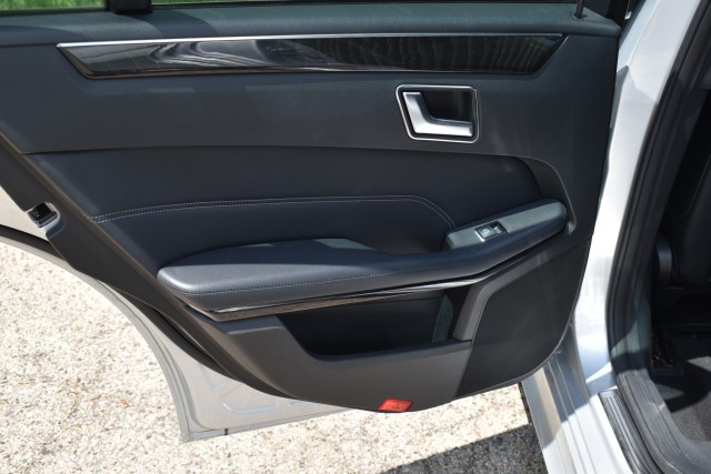 2016 Mercedes-Benz E350 4MATIC AWD Sport Navi Premium 1 Pkg. Heated Front Seats M 32