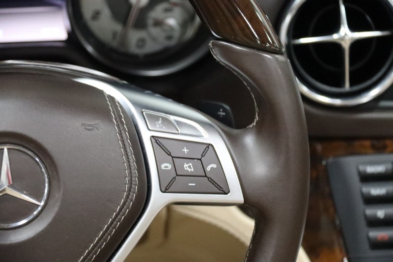 2013 Mercedes-Benz SL 550 AMG Sport 2dr Roadster in , 