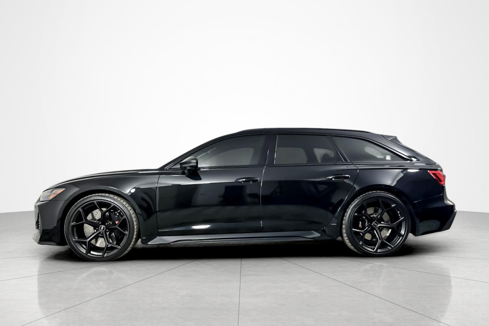 Used 2024 Mythos Black Metallic Audi performance 4.0 TFSI quattro image 2