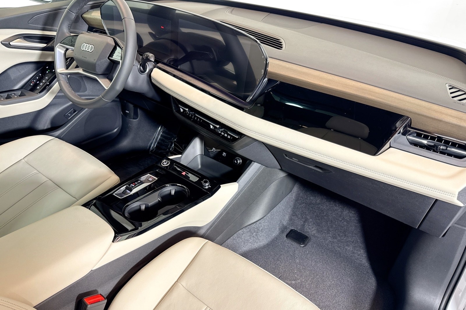 New 2025 Glacier White Metallic Audi Premium quattro image 26