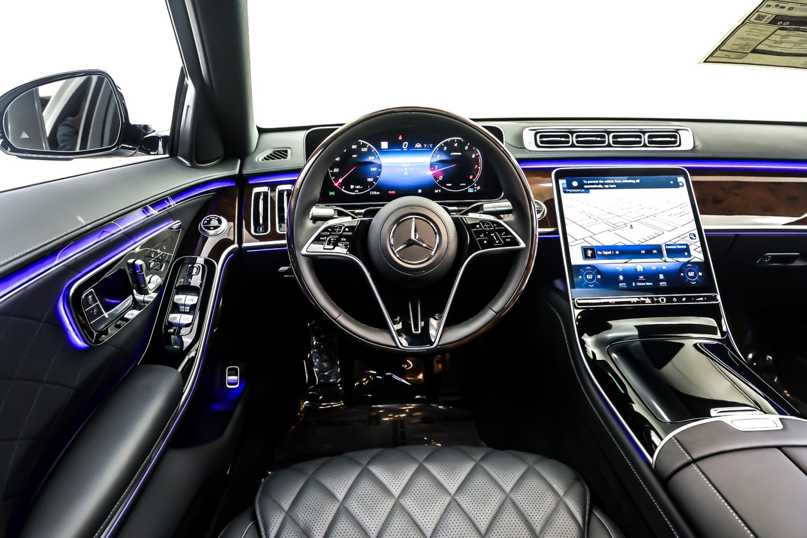 New 2026 MANUFAKTUR Moonlight White Metallic Mercedes-Benz S 580 image 4