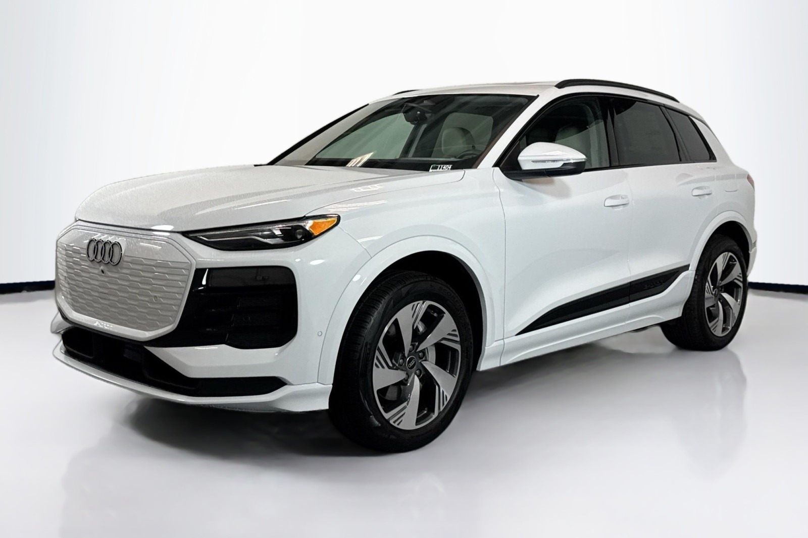 2025 Audi Q6 e-tron Premium quattro