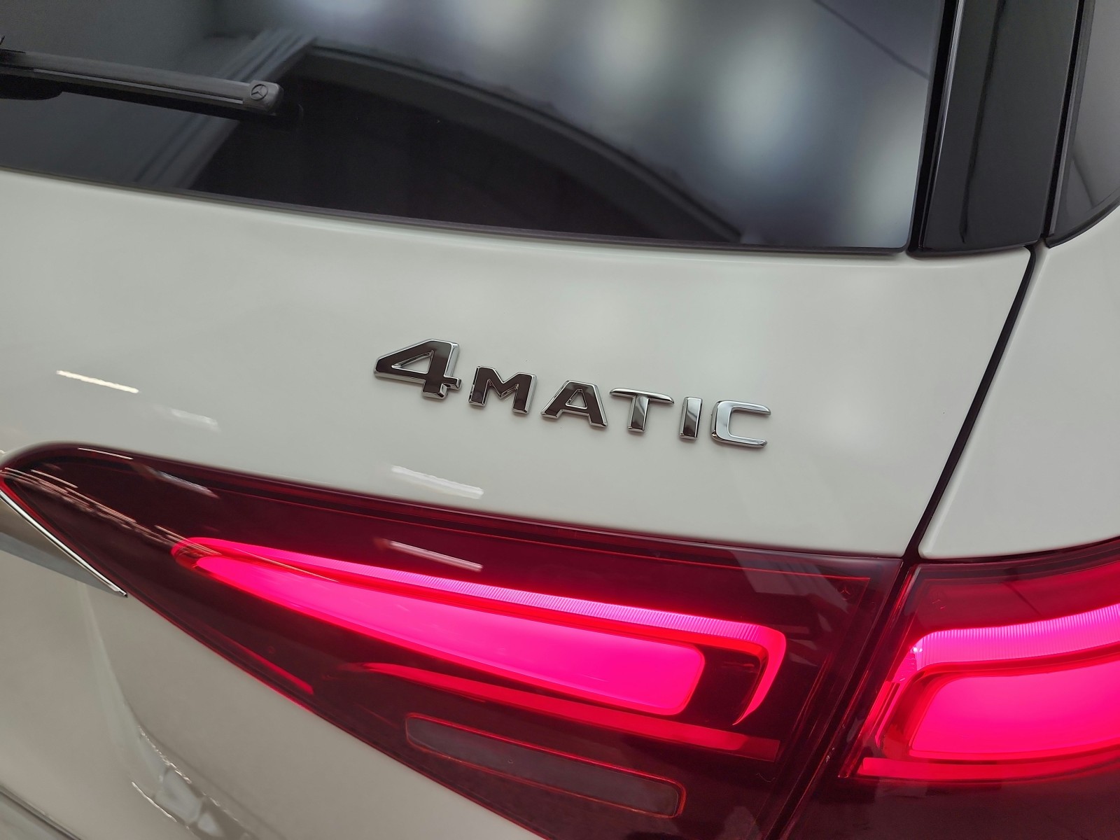 New 2026 Polar White Mercedes-Benz GLE 450 image 15